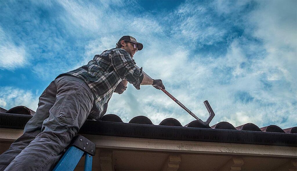 gutter cleaning in seattle